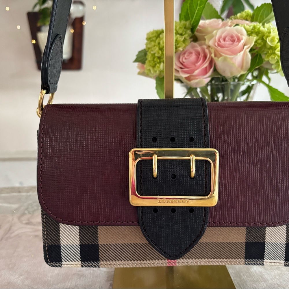 Classic Burberry, Black and Burgundy Checkered shoulder bag - Picture 6 of 16